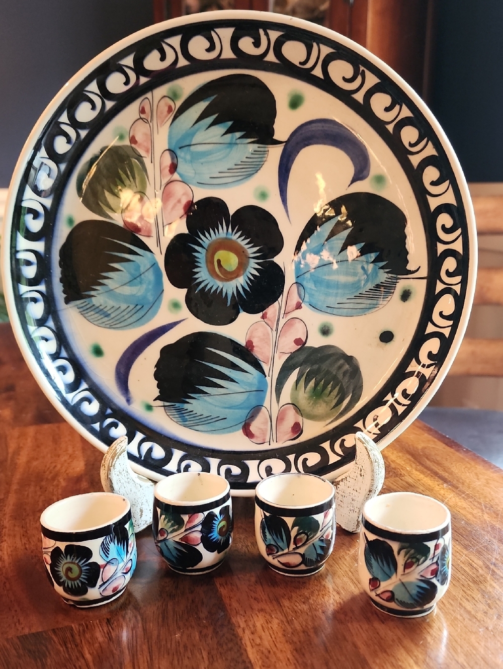 Vintage Hand-Painted Floral Ceramic Plate W/4 Shot Tonala Jalisco Mexico